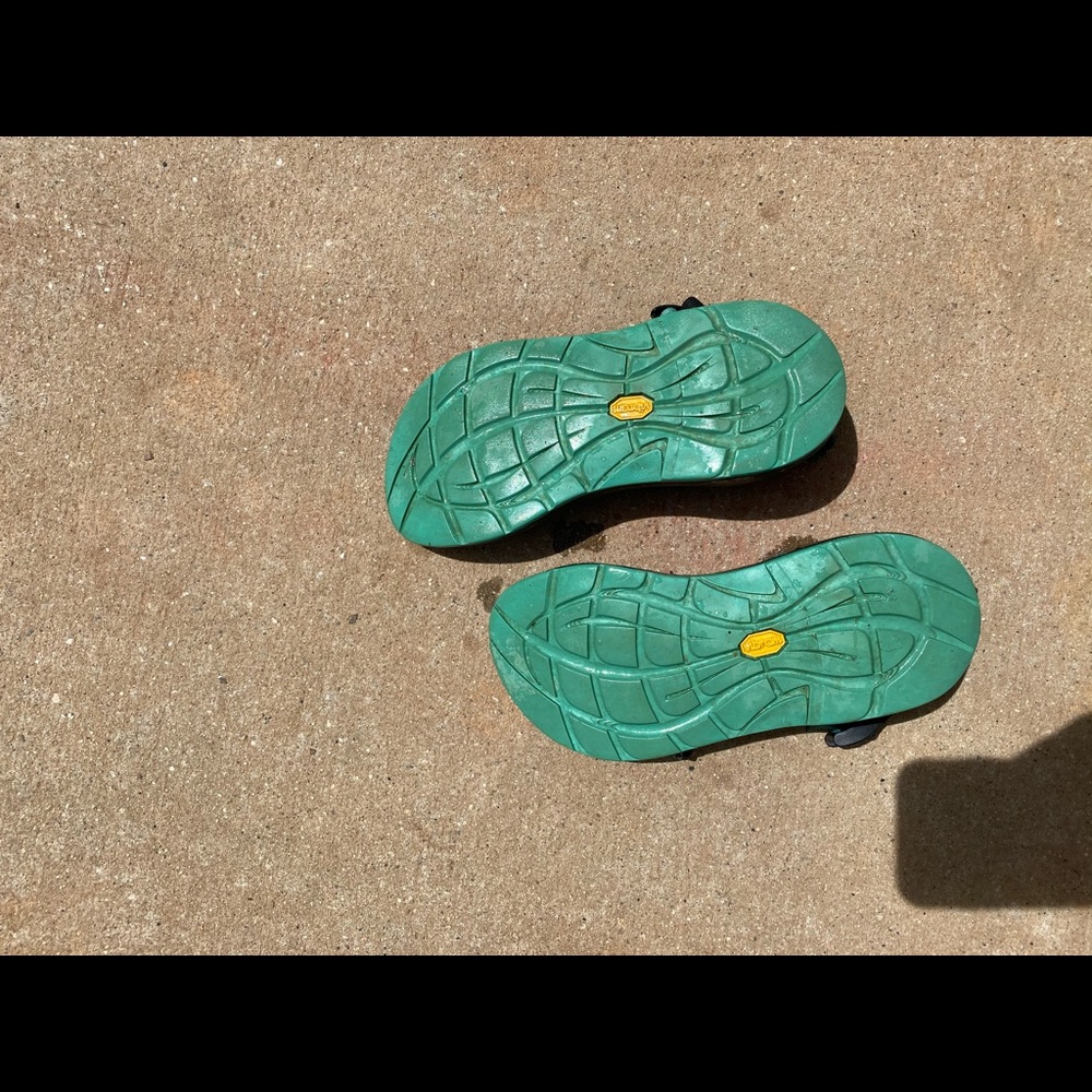 chacos - Picture 3 of 3